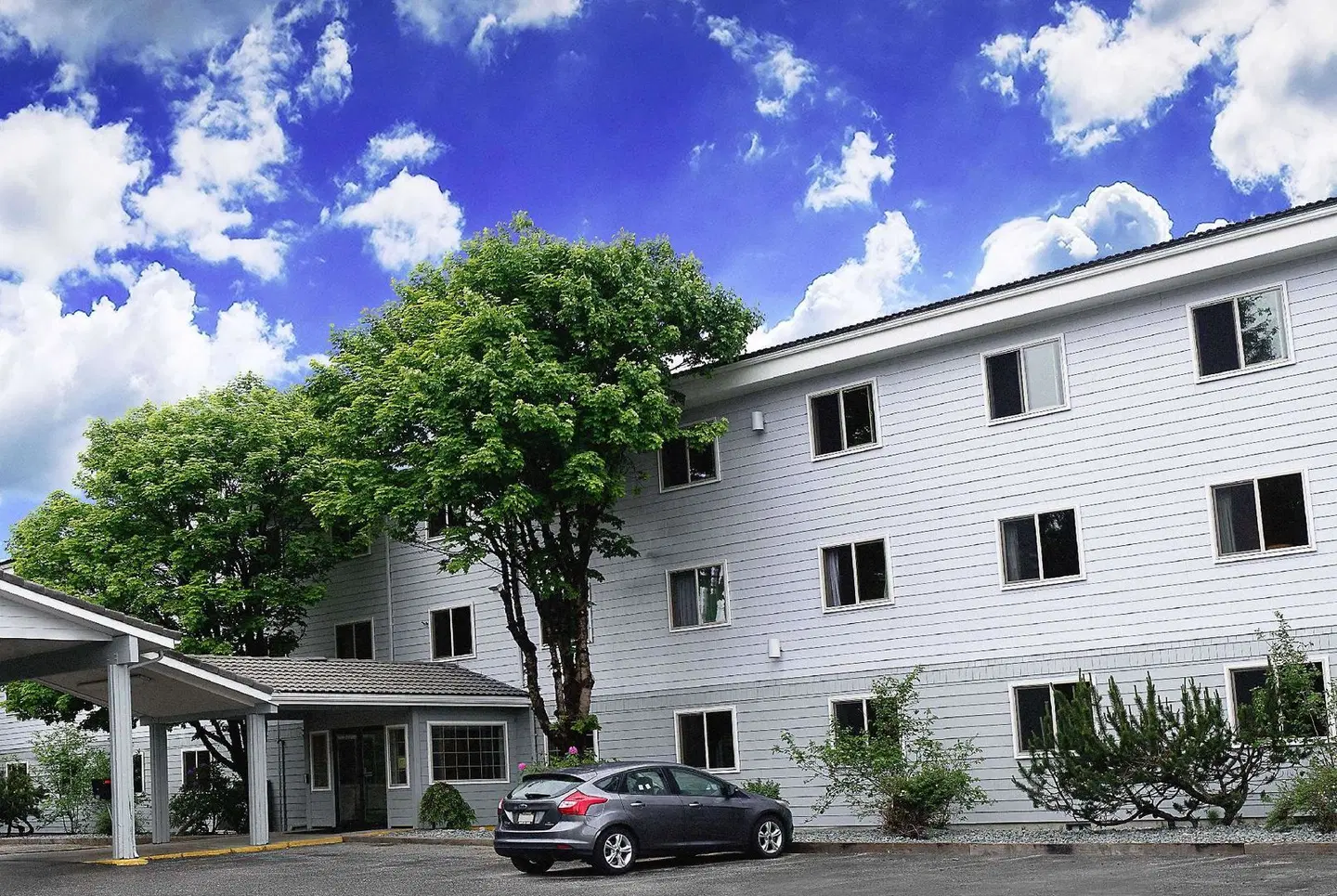 Super 8 by Wyndham Juneau EXTERIOR