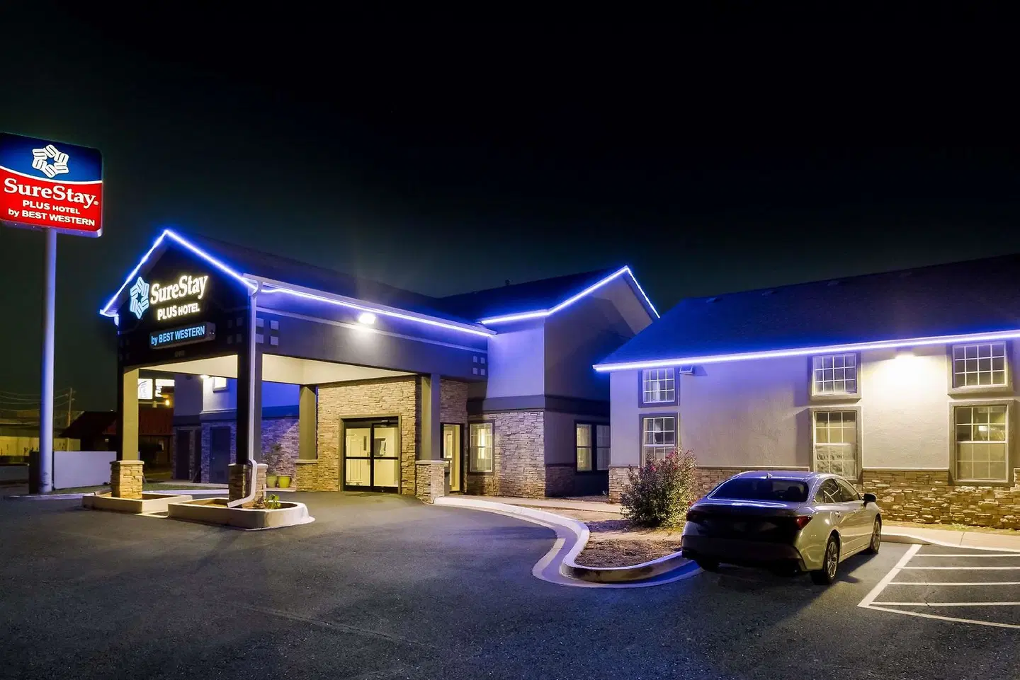 SureStay Plus Hotel by Best Western Tulsa East EXTERIOR