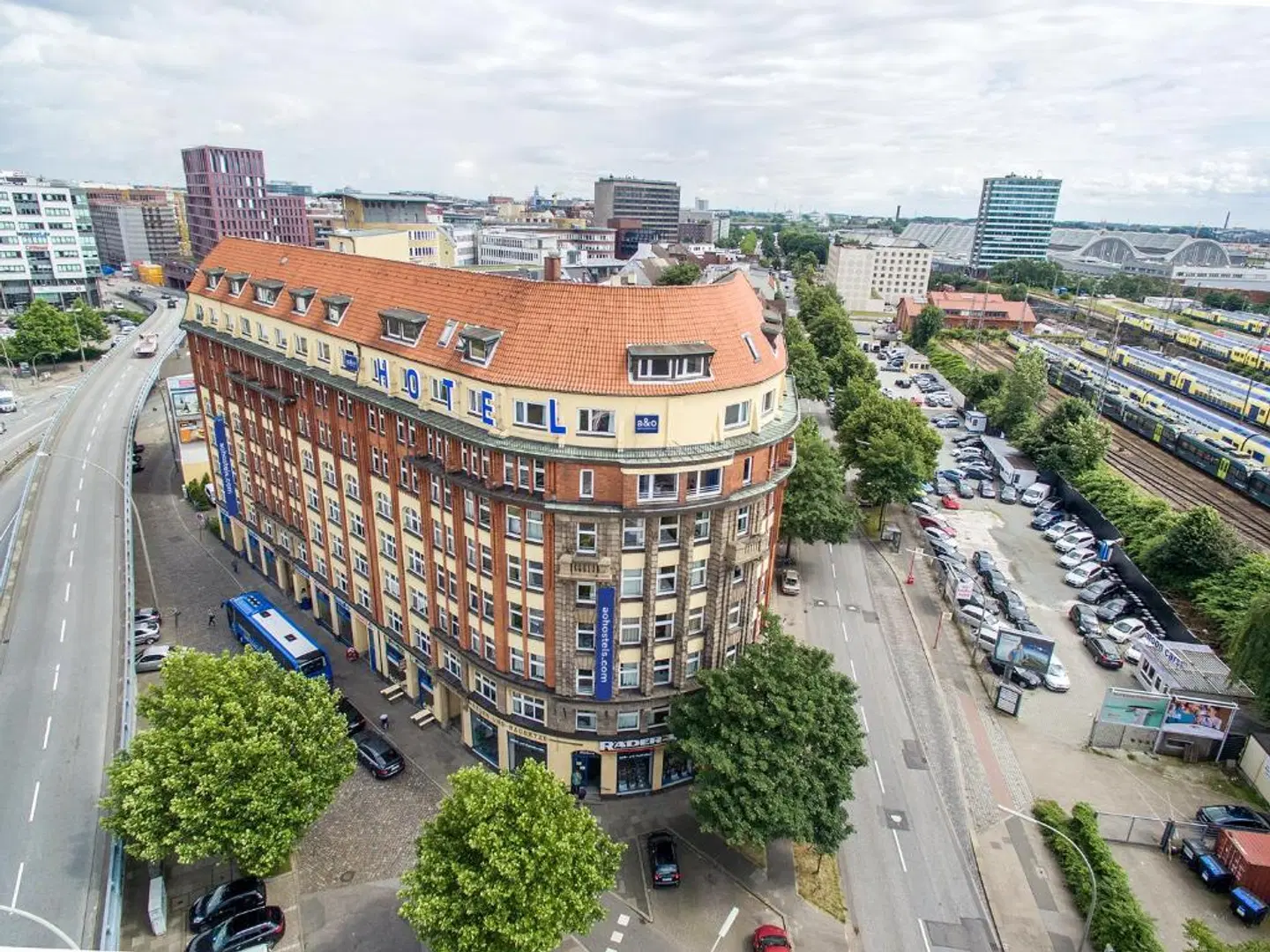 a&o Hamburg Hauptbahnhof EXTERIOR