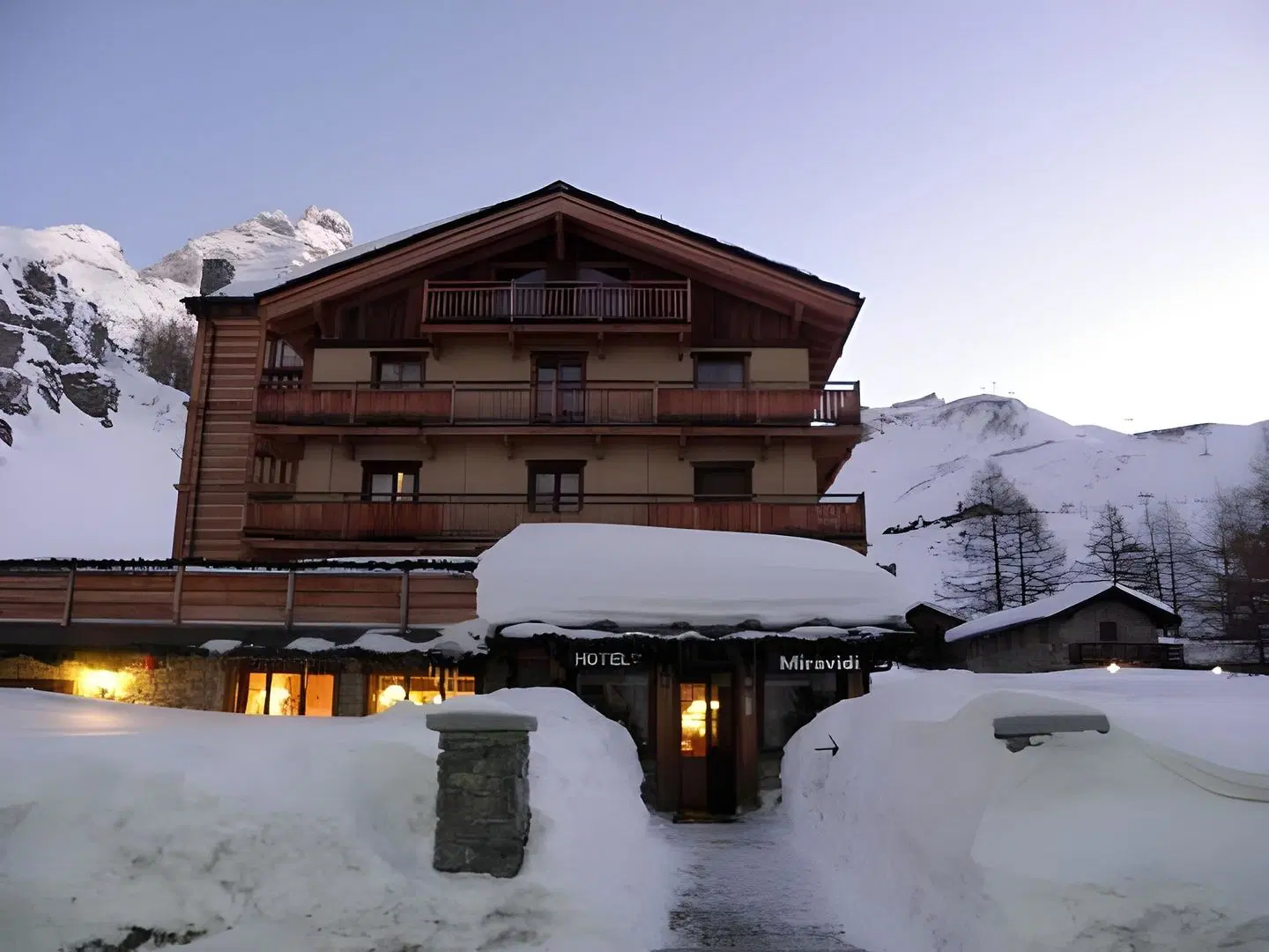 Hotel Miravidi EXTERIOR