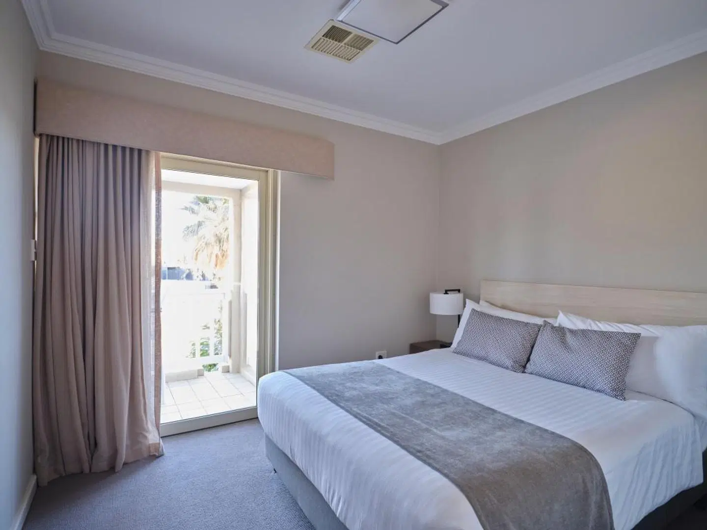Mindarie Marina ROOM_EXAMPLE