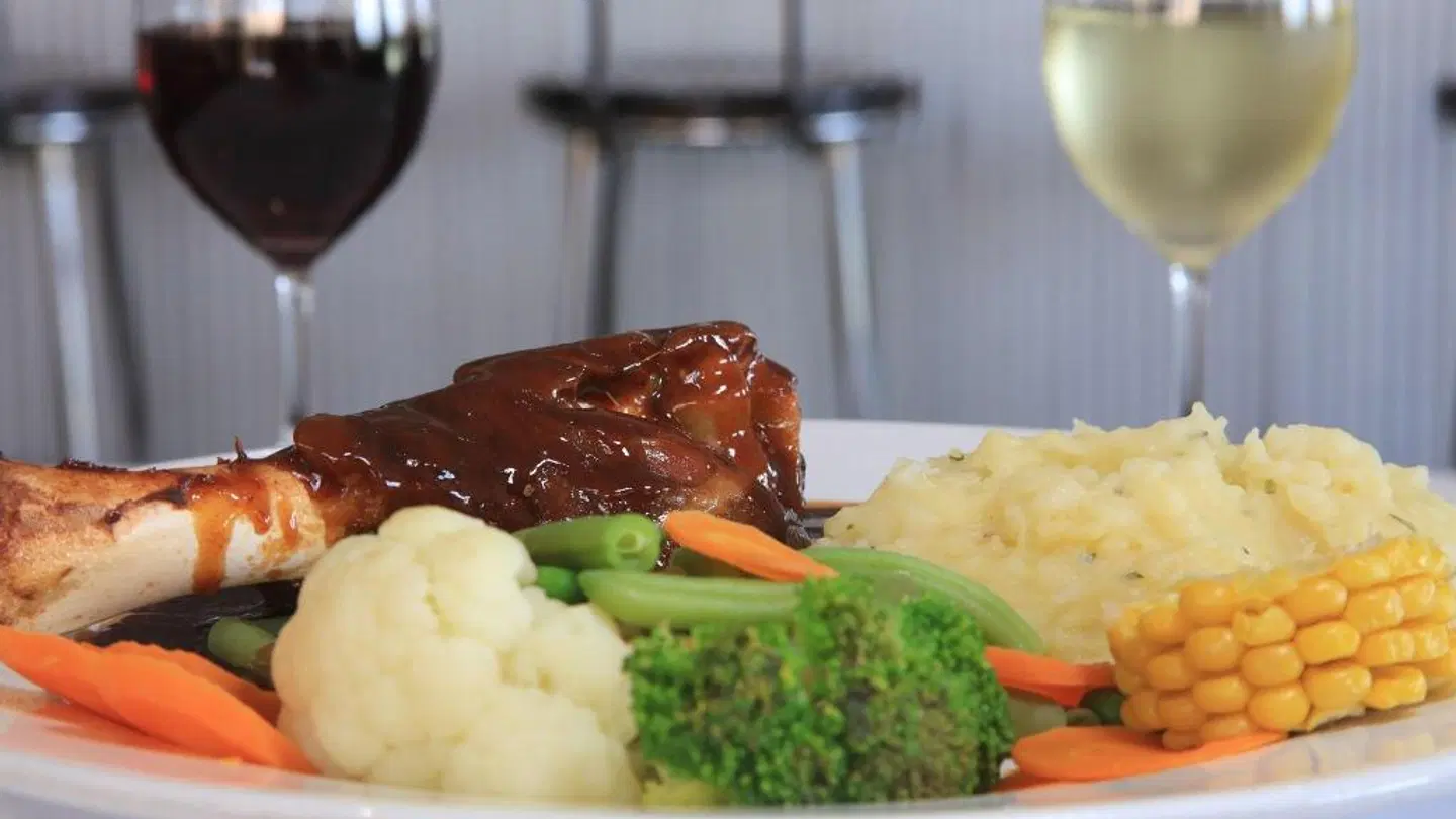Country Roads Motor Inn Restaurant