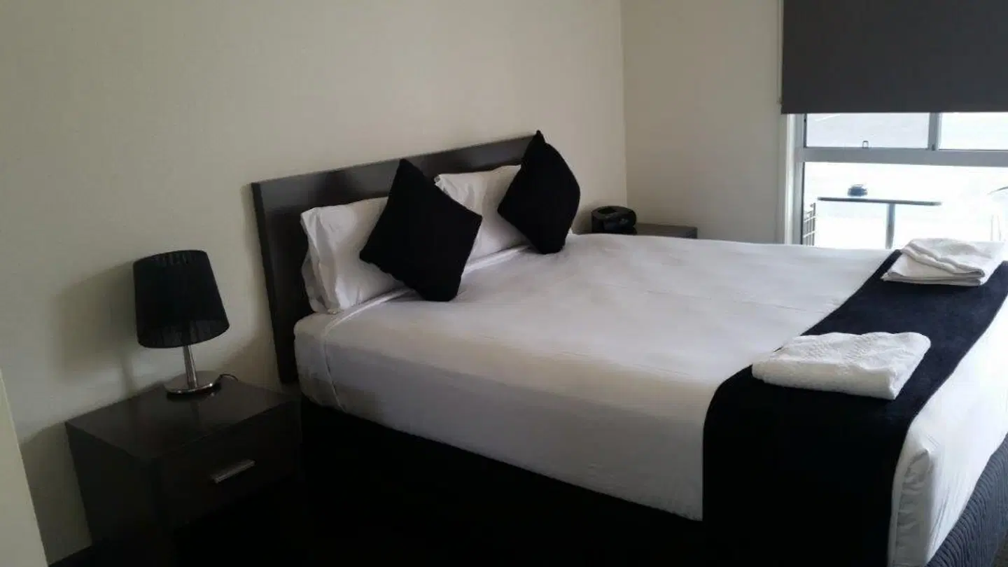 Dooley's Tavern & Motel Capella ROOM_EXAMPLE