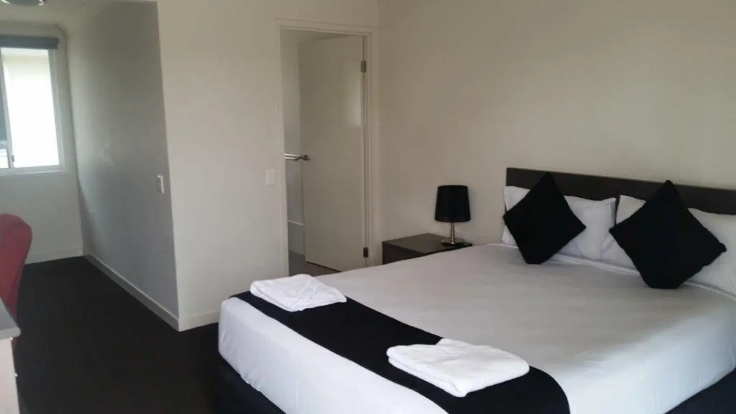 Dooley's Tavern & Motel Capella ROOM_EXAMPLE
