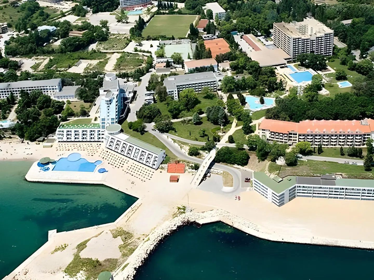 Kristel Hotel EXTERIOR