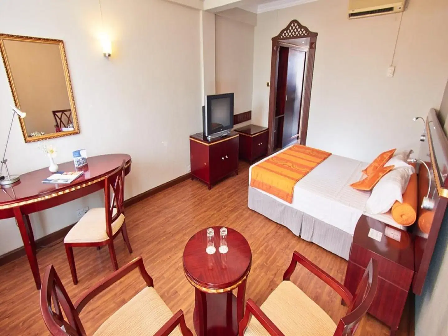 Gold Crest Hotel ROOM_EXAMPLE