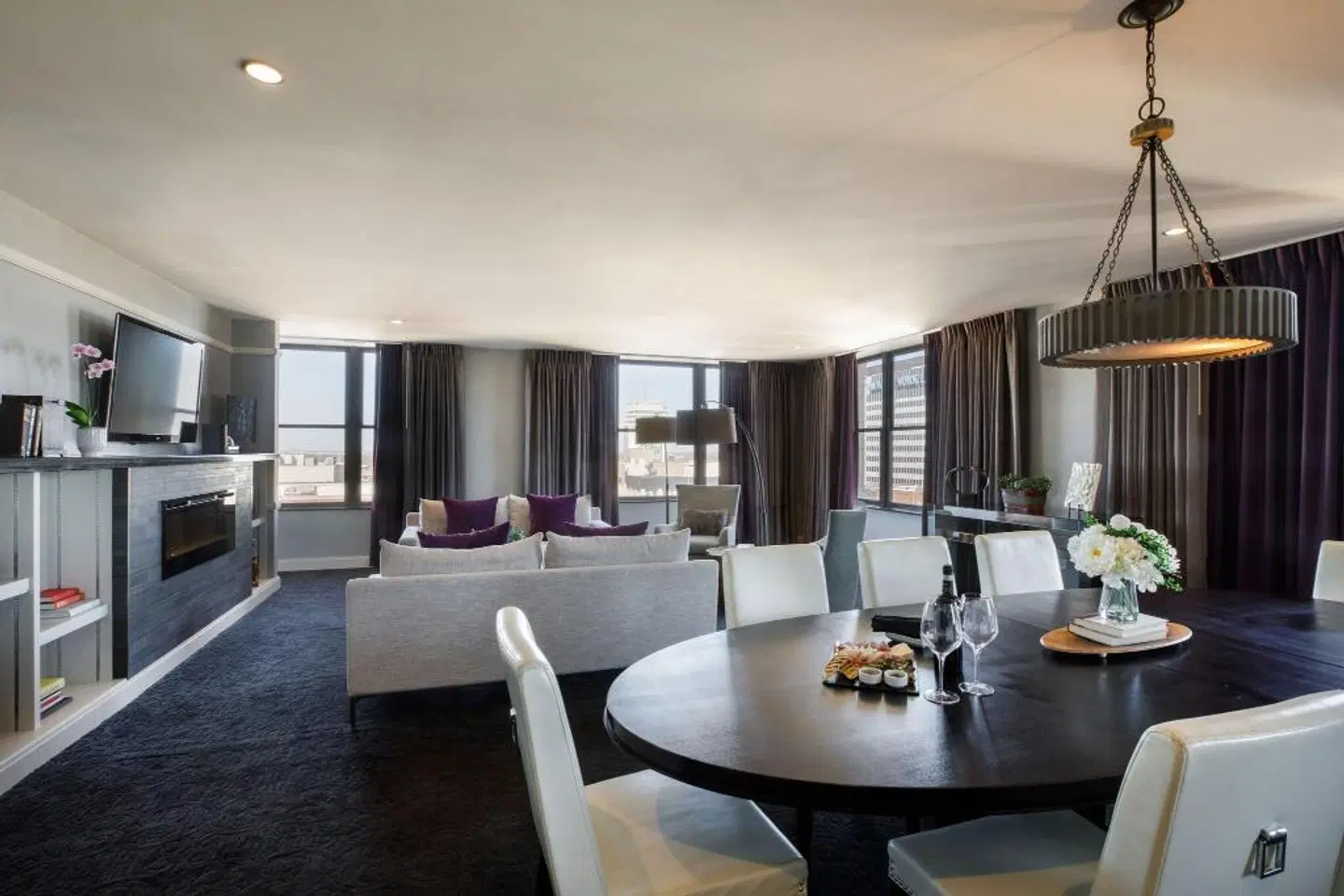 Ambassador Hotel Wichita, Autograph Collection LOUNGE_LOBBY