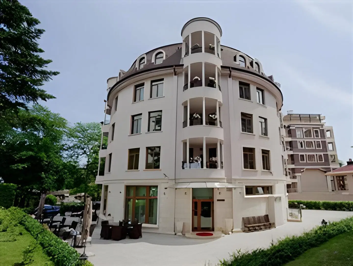 Kristel Hotel EXTERIOR