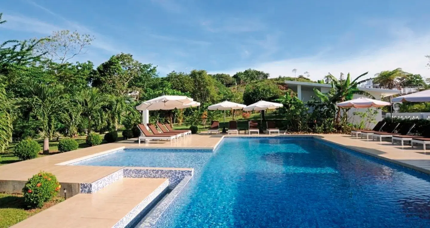 Bocas del Mar OUTDOOR_POOL
