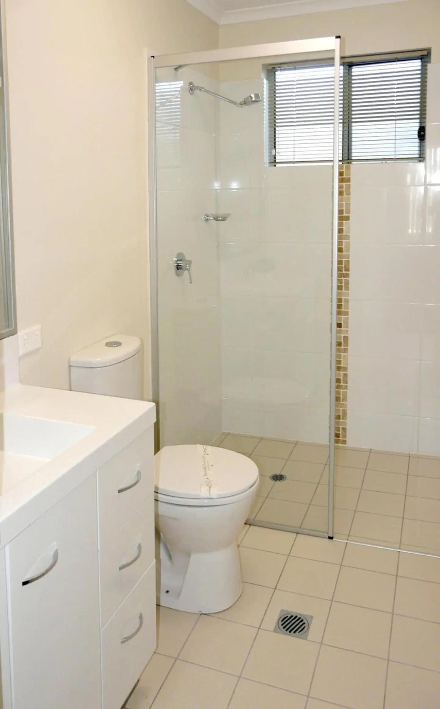 Direct Hotels - Monterey Moranbah Badezimmer
