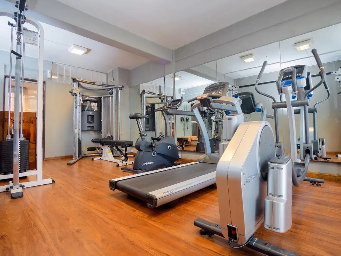 Gold Crest Hotel SPORTS_AND_LEISURE