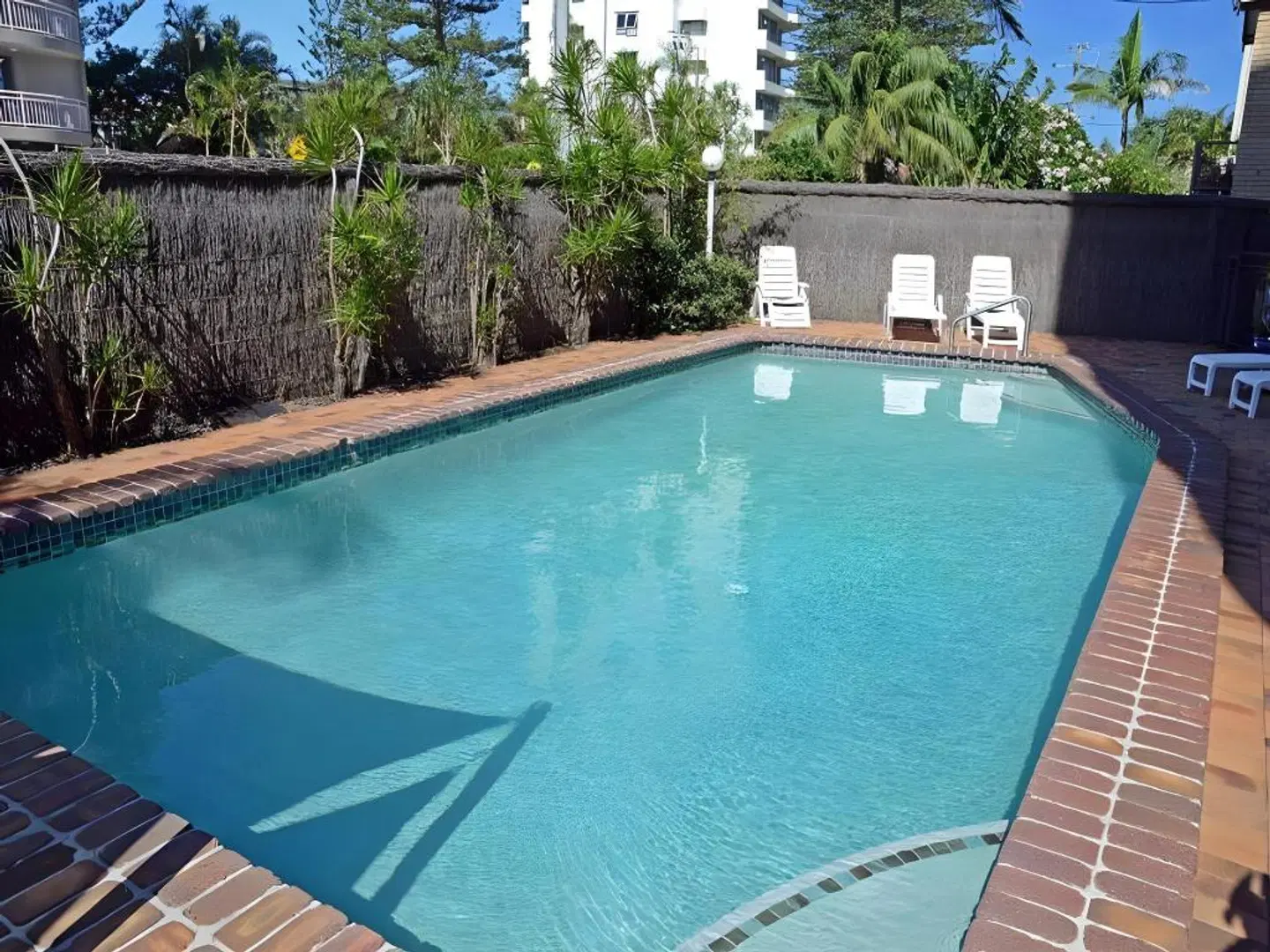 Warringa Surf Holiday Apartments OUTDOOR_POOL