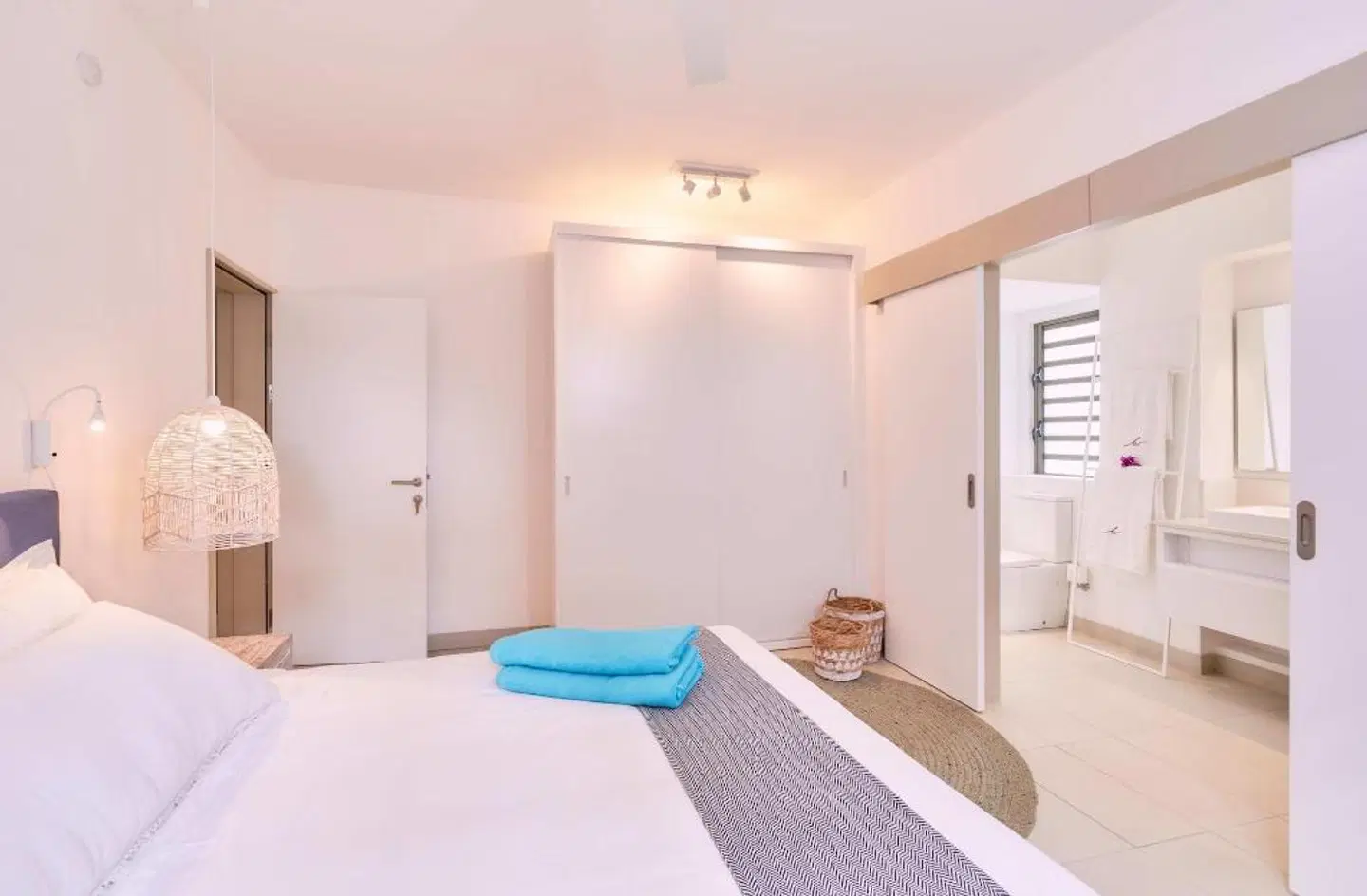 Les Estivales Beachfront Suites & Penthouses by LOV HEALTH_BEAUTY