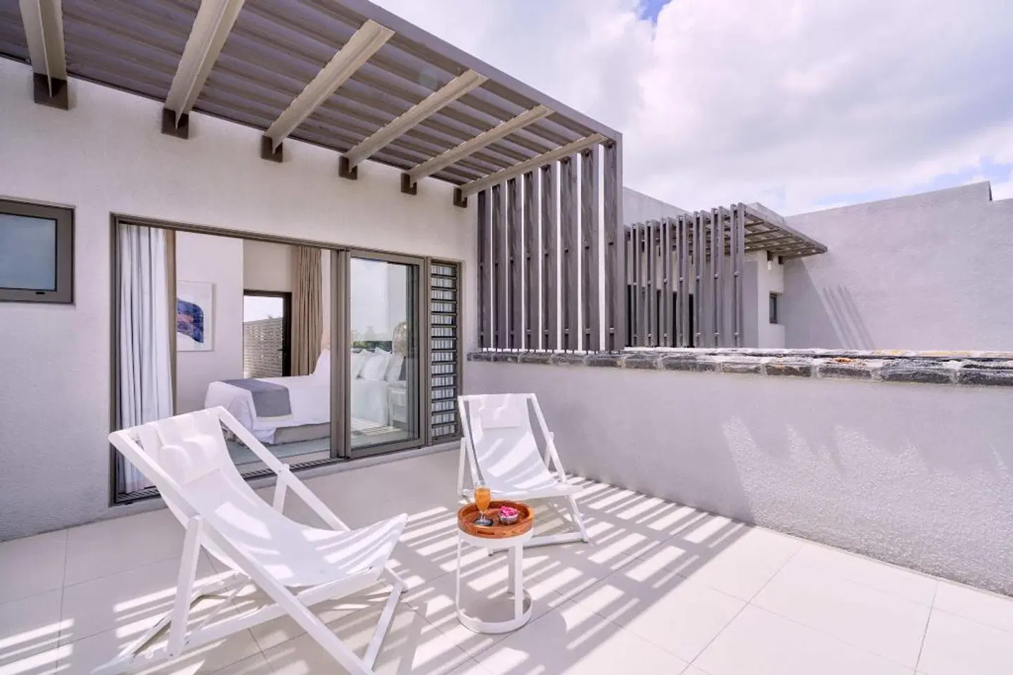 Les Estivales Beachfront Suites & Penthouses by LOV Terrasse