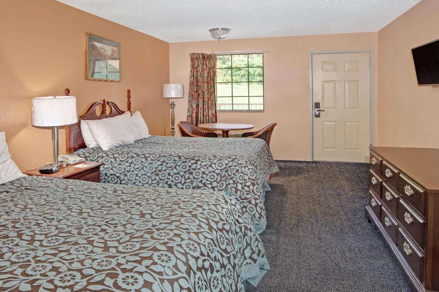 Days Inn by Wyndham Marietta White Water ROOM_EXAMPLE