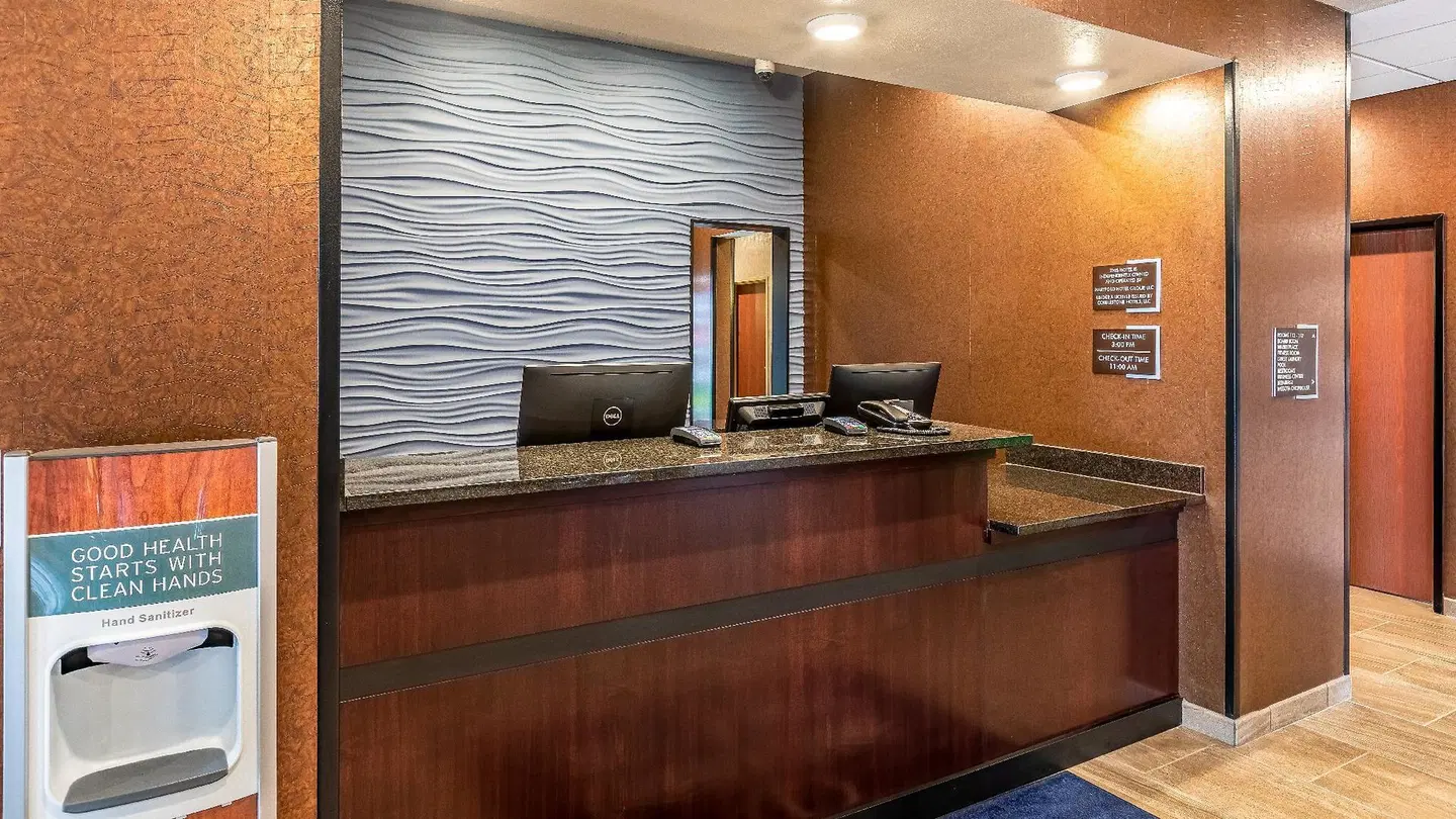 Cobblestone Hotel & Suites - Janesville HEALTH_BEAUTY