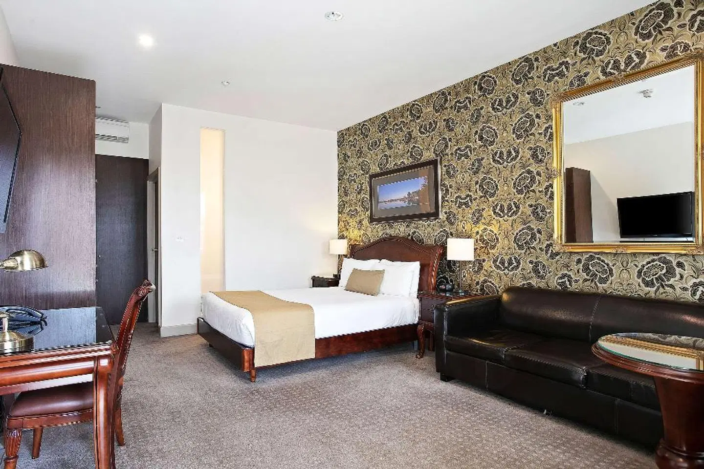 Quality Inn Heritage on Lydiard ROOM_EXAMPLE