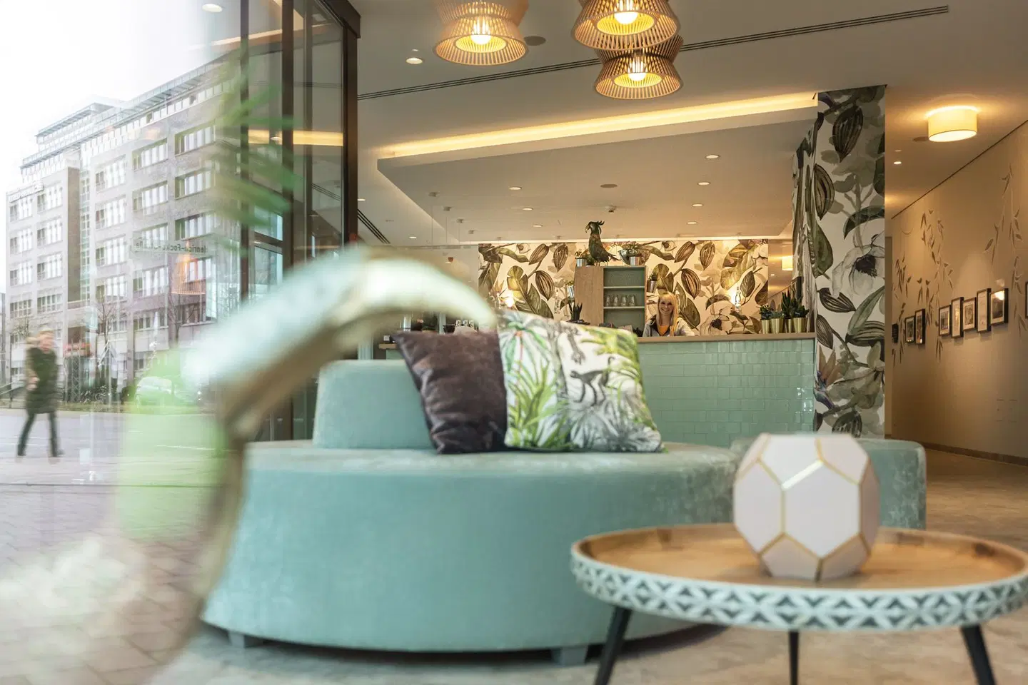 Holiday Inn - the niu, Crusoe Bremen Airport by IHG LOUNGE_LOBBY