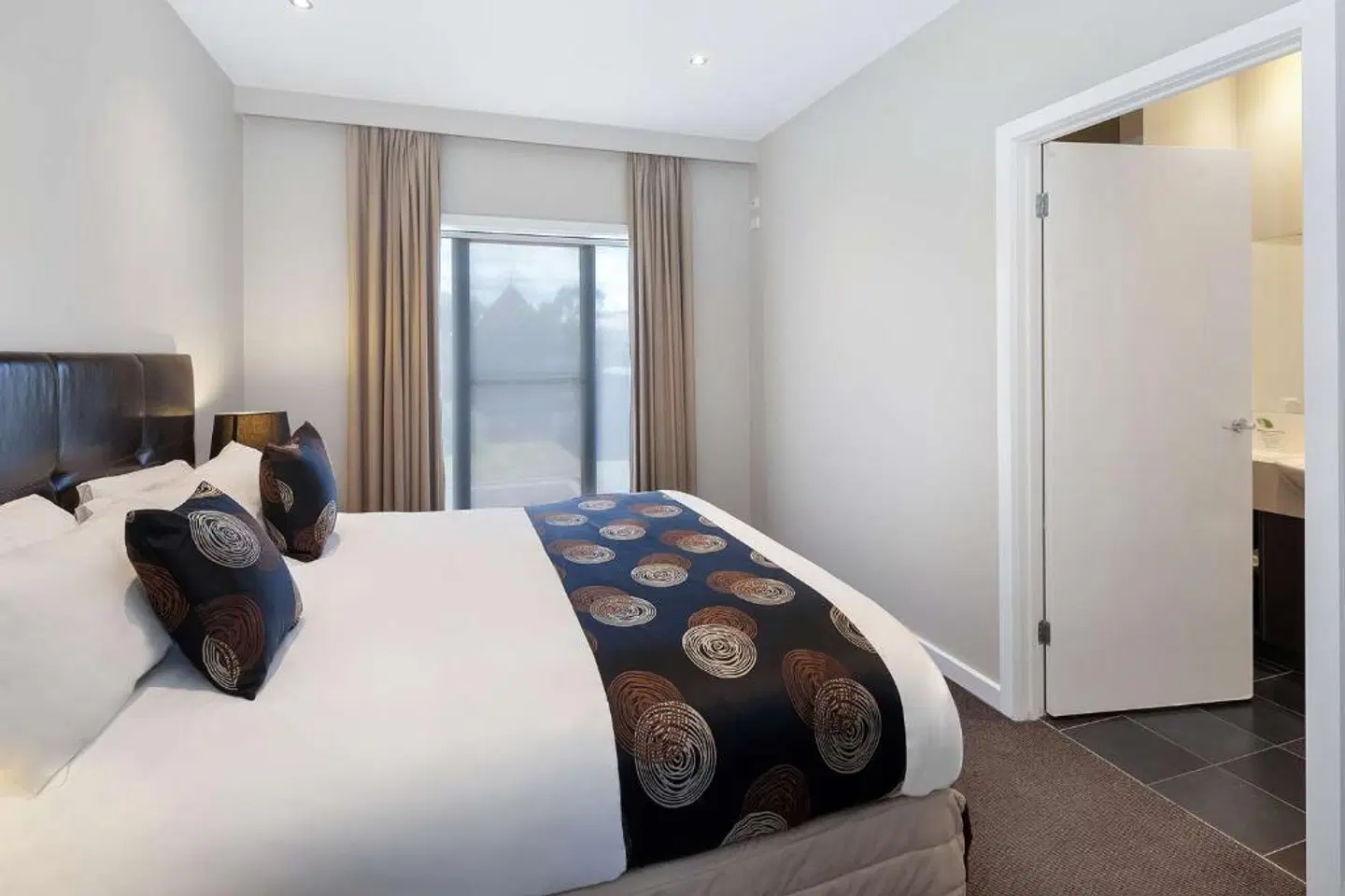 Ballarat Suites ROOM_EXAMPLE