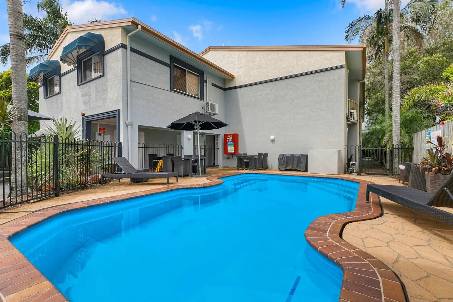 Best Western Kimba Lodge OUTDOOR_POOL