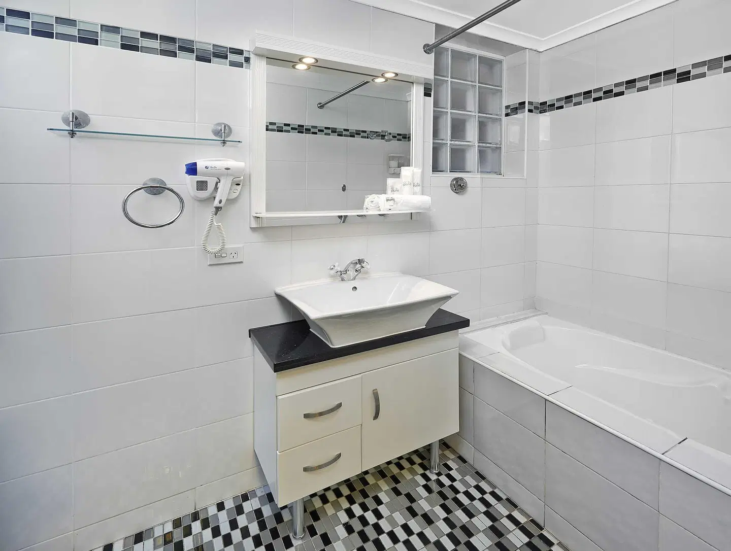 Comfort Inn & Suites Burwood Badezimmer