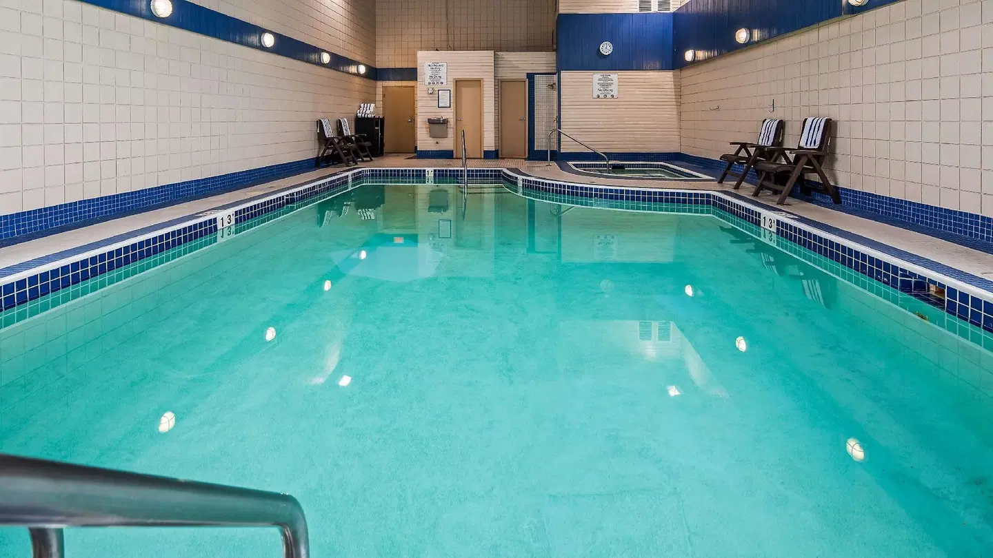 Best Western Plus Regency Inn & Conference Centre Hallenbad