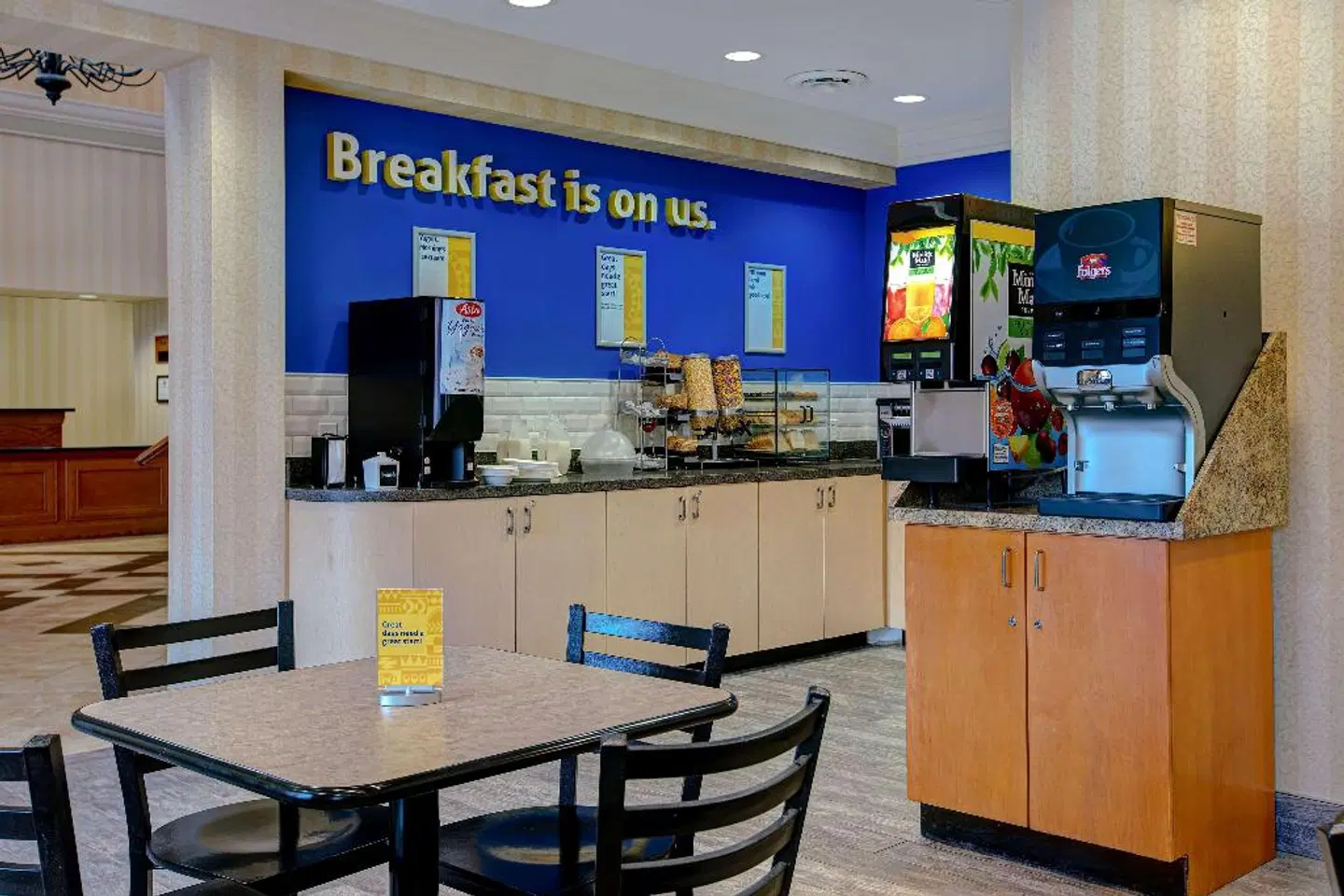 Days Inn & Suites Collingwood Bar
