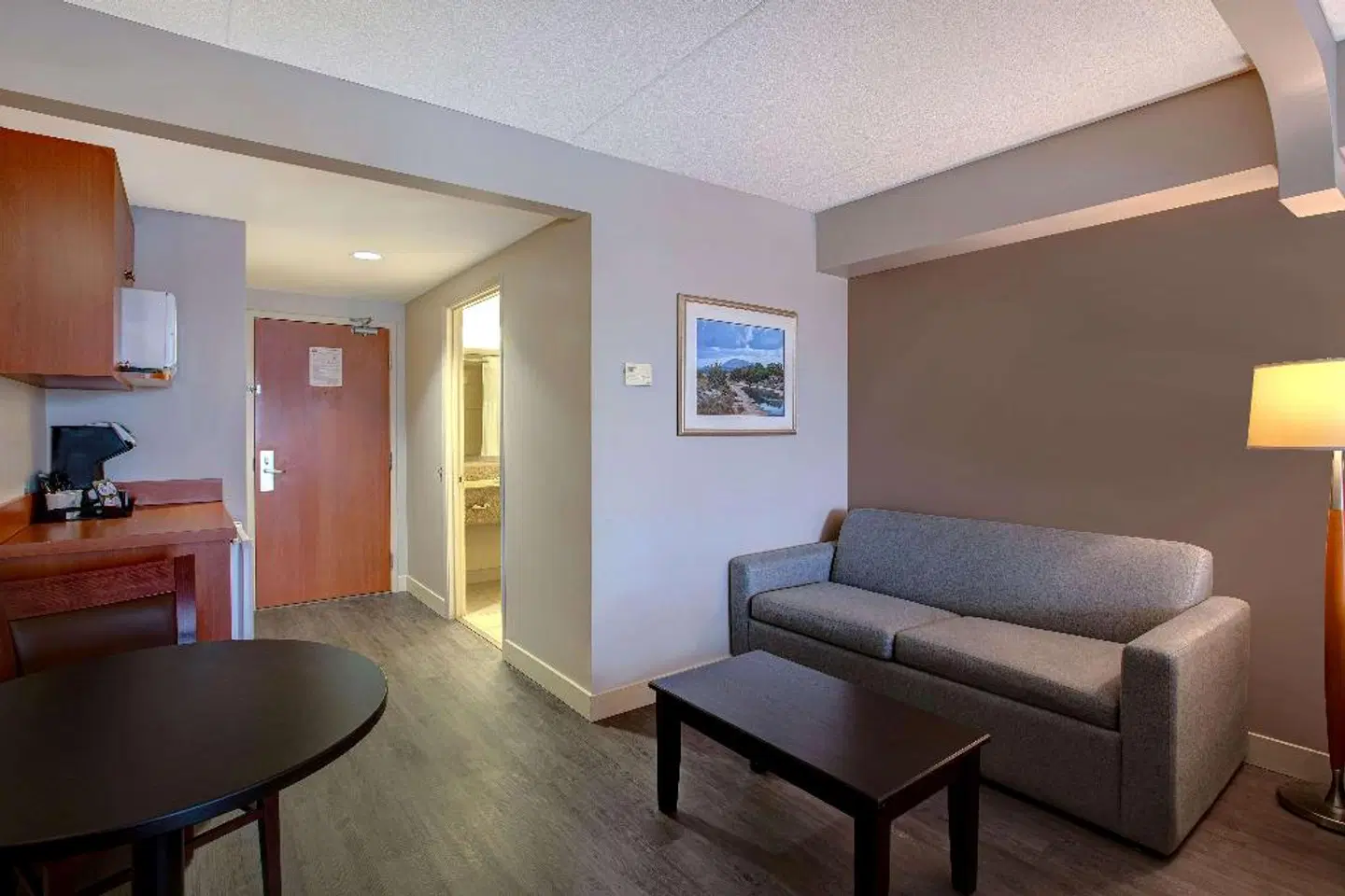 Days Inn & Suites Collingwood ROOM_EXAMPLE