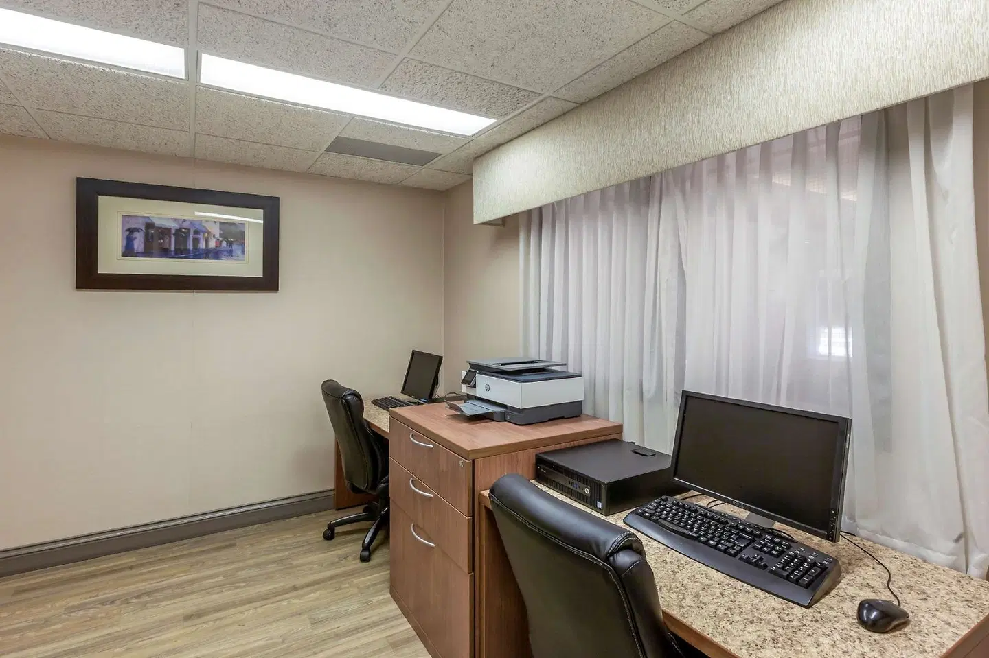 Best Western Plus Burlington Inn & Suites ROOM_EXAMPLE