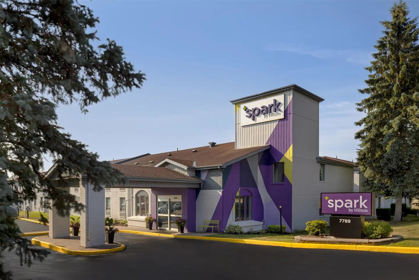 Spark by Hilton Brockville EXTERIOR