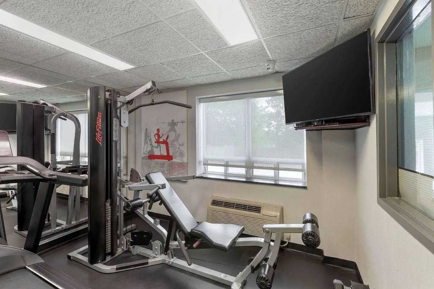 Best Western Plus Burlington Inn & Suites SPORTS_AND_LEISURE