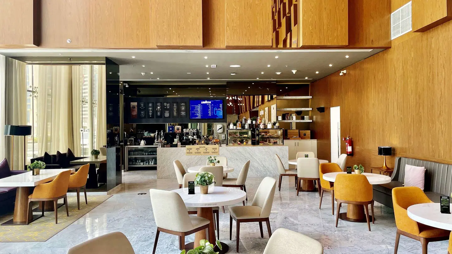 Aleph Doha Residences, Curio Collection by Hilton Bar