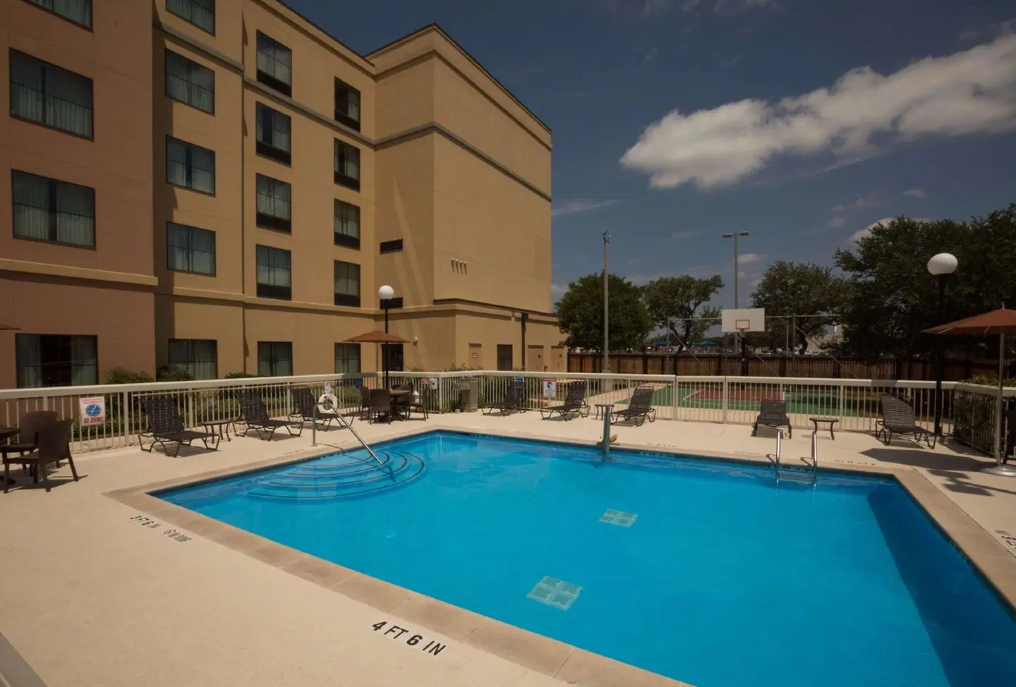 Homewood Suites by Hilton San Antonio North OUTDOOR_POOL