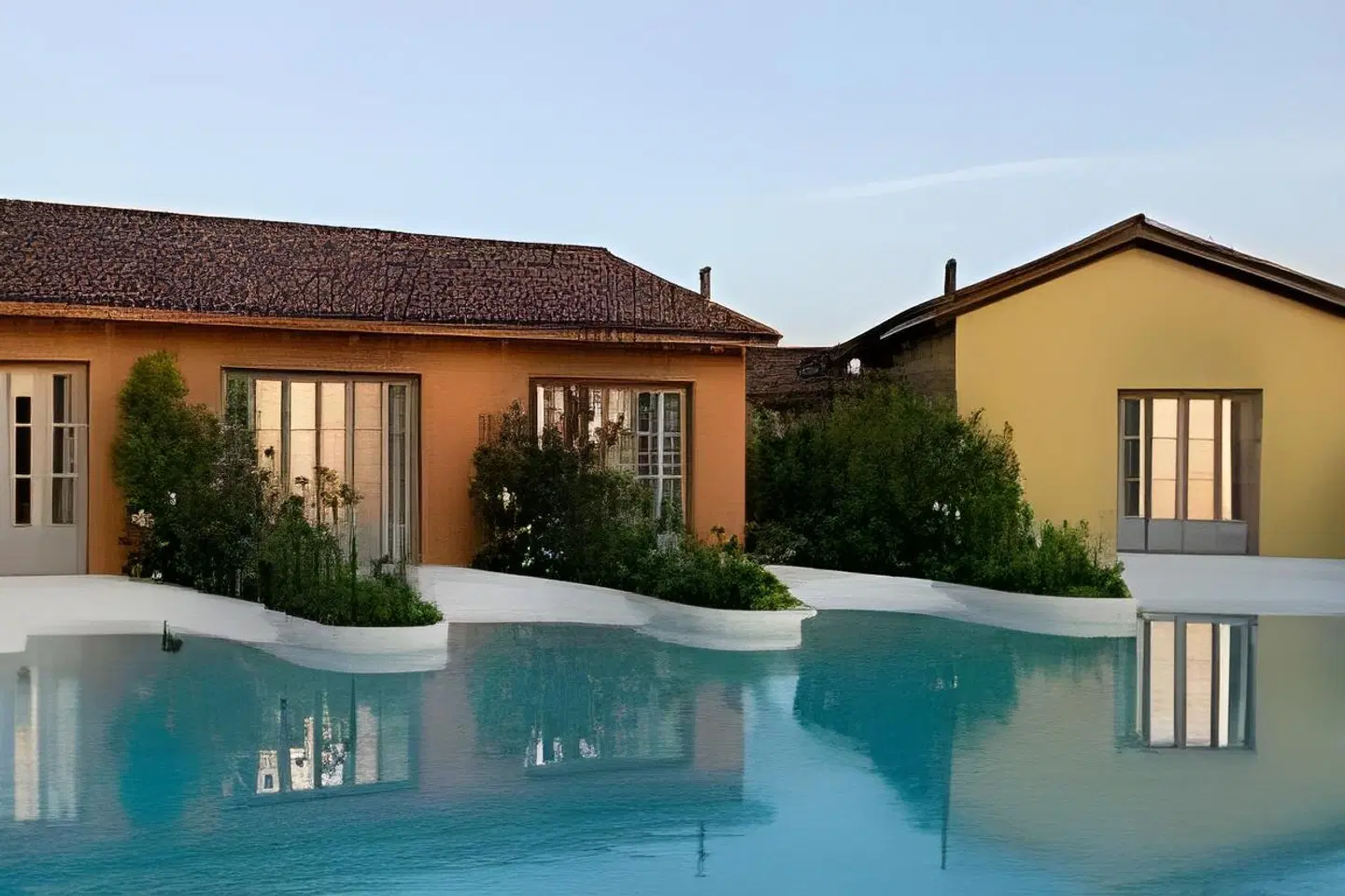Joia Hotel & Luxury Apartments OUTDOOR_POOL