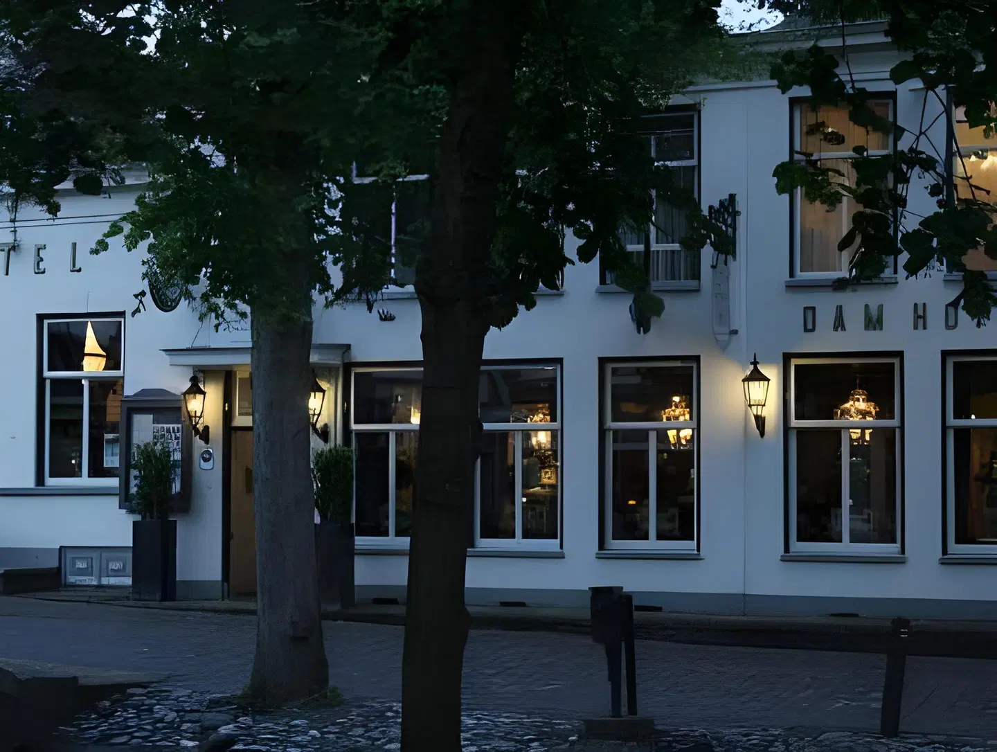 l'Auberge Damhotel EXTERIOR