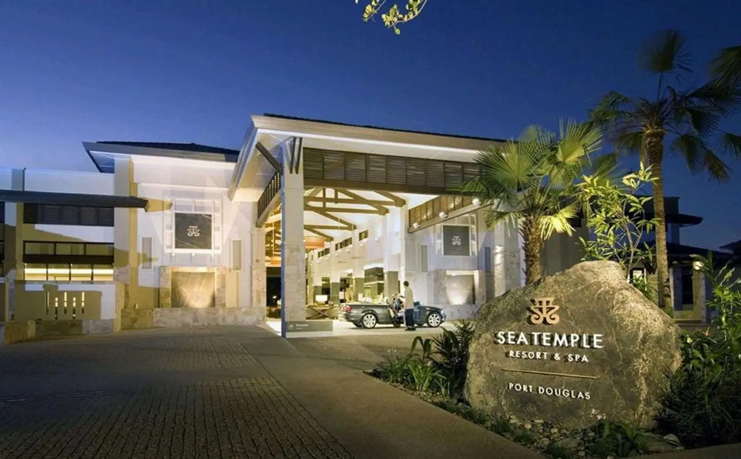 Pullman Port Douglas Sea Temple Resort & Spa Hotel EXTERIOR