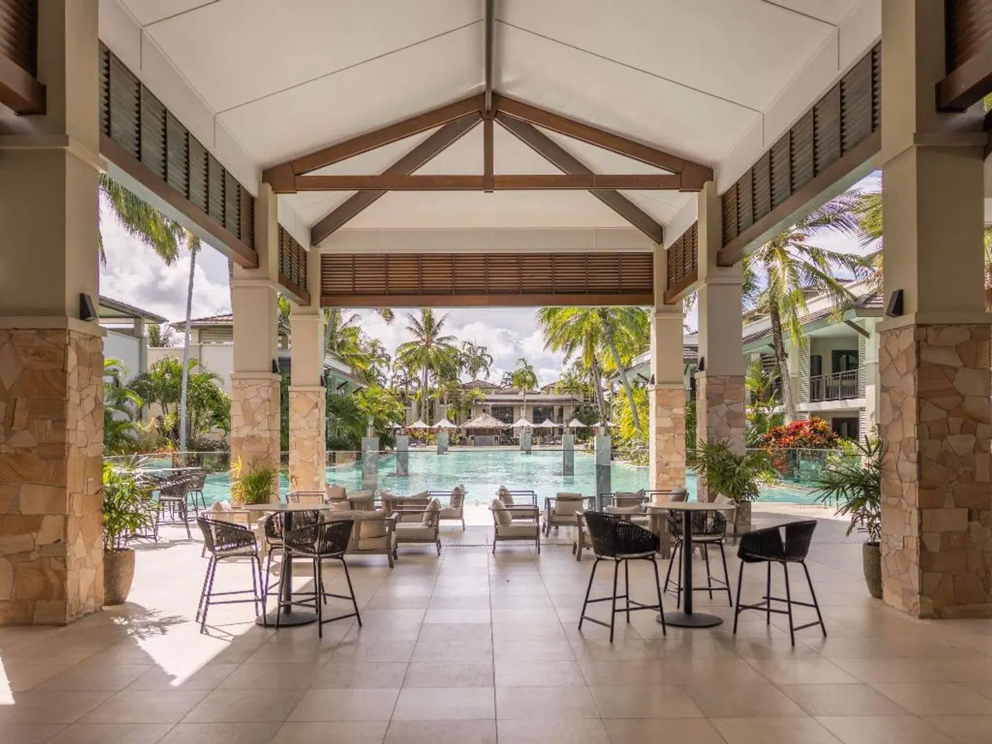 Pullman Port Douglas Sea Temple Resort & Spa Hotel Restaurant