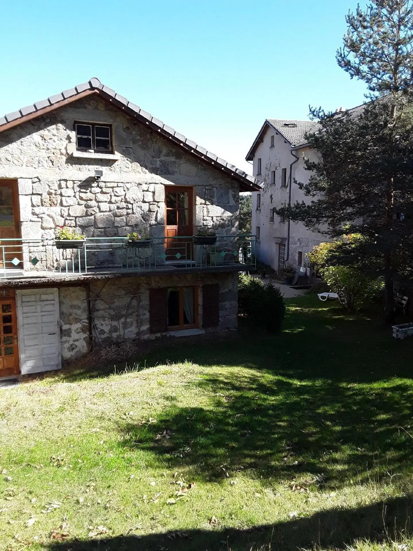 L'Auberge Chez Léon EXTERIOR