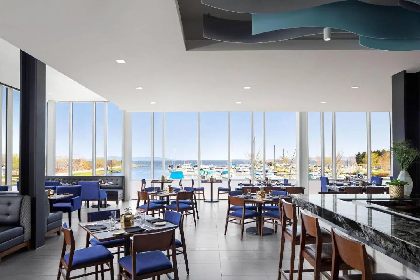 Delta Hotels by Marriott Thunder Bay Restaurant