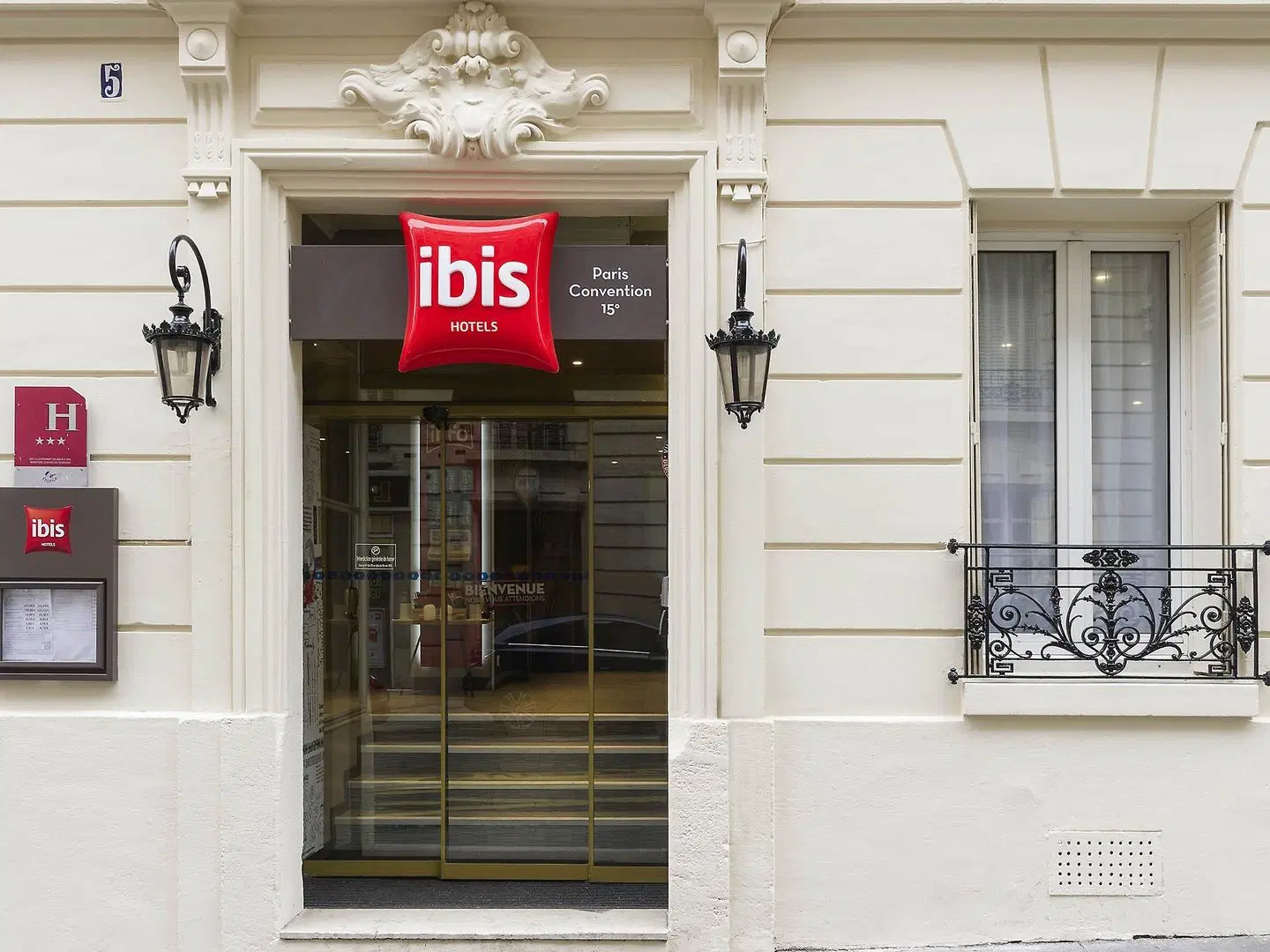 ibis Paris Vaugirard Porte de Versailles EXTERIOR
