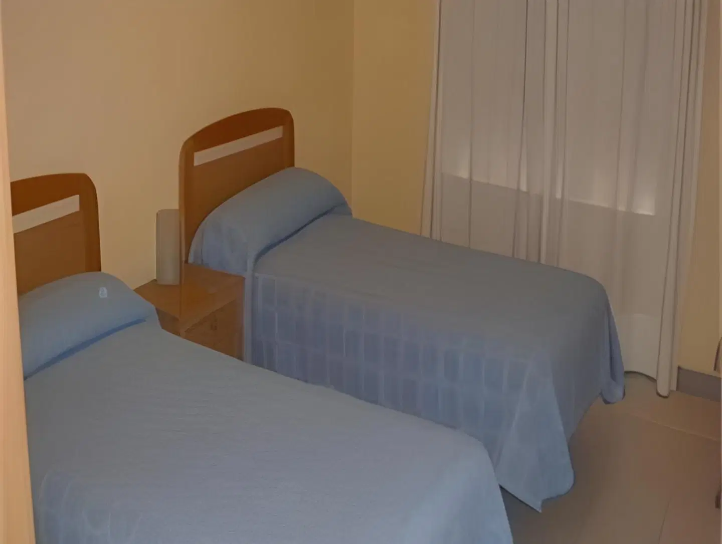 Pensión Corona ROOM_EXAMPLE