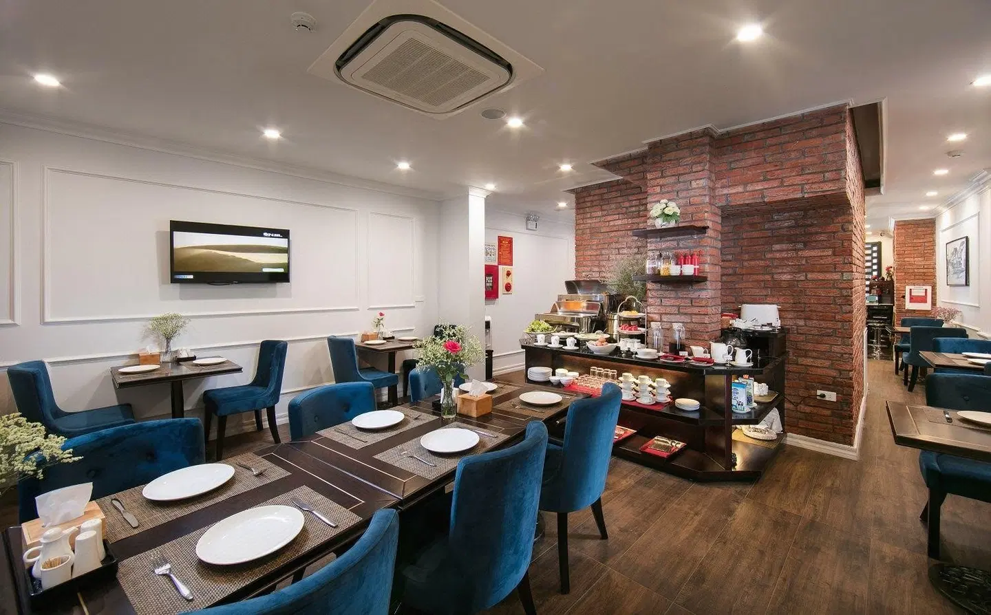 Marina Hotel Restaurant