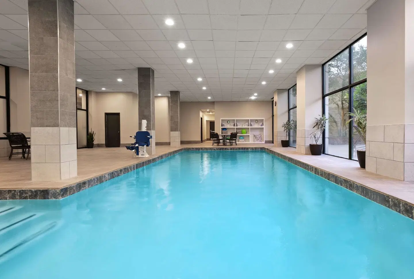 Embassy Suites by Hilton Dallas - Love Field Hallenbad