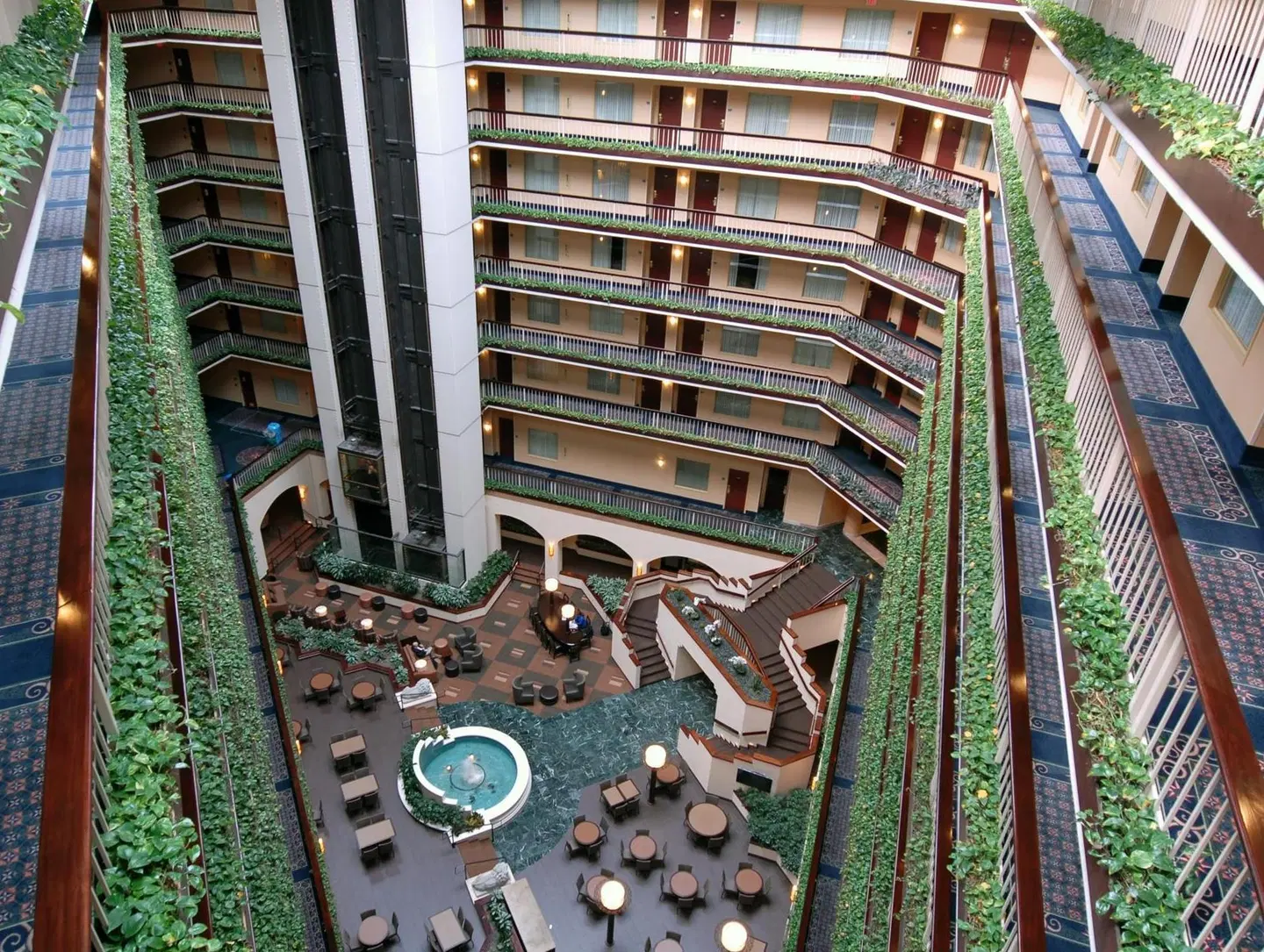 Embassy Suites by Hilton Dallas - Love Field EXTERIOR