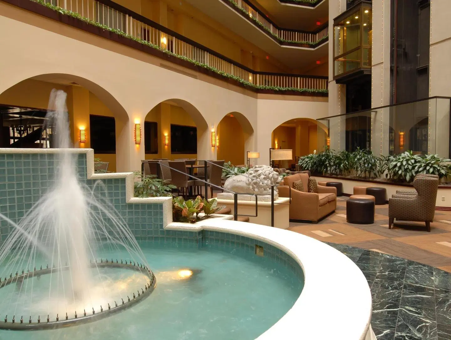 Embassy Suites by Hilton Dallas - Love Field Hallenbad