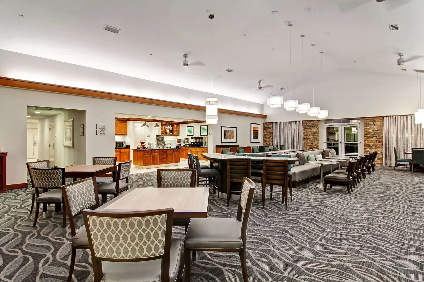 Homewood Suites by Hilton Bentonville-Rogers Bar