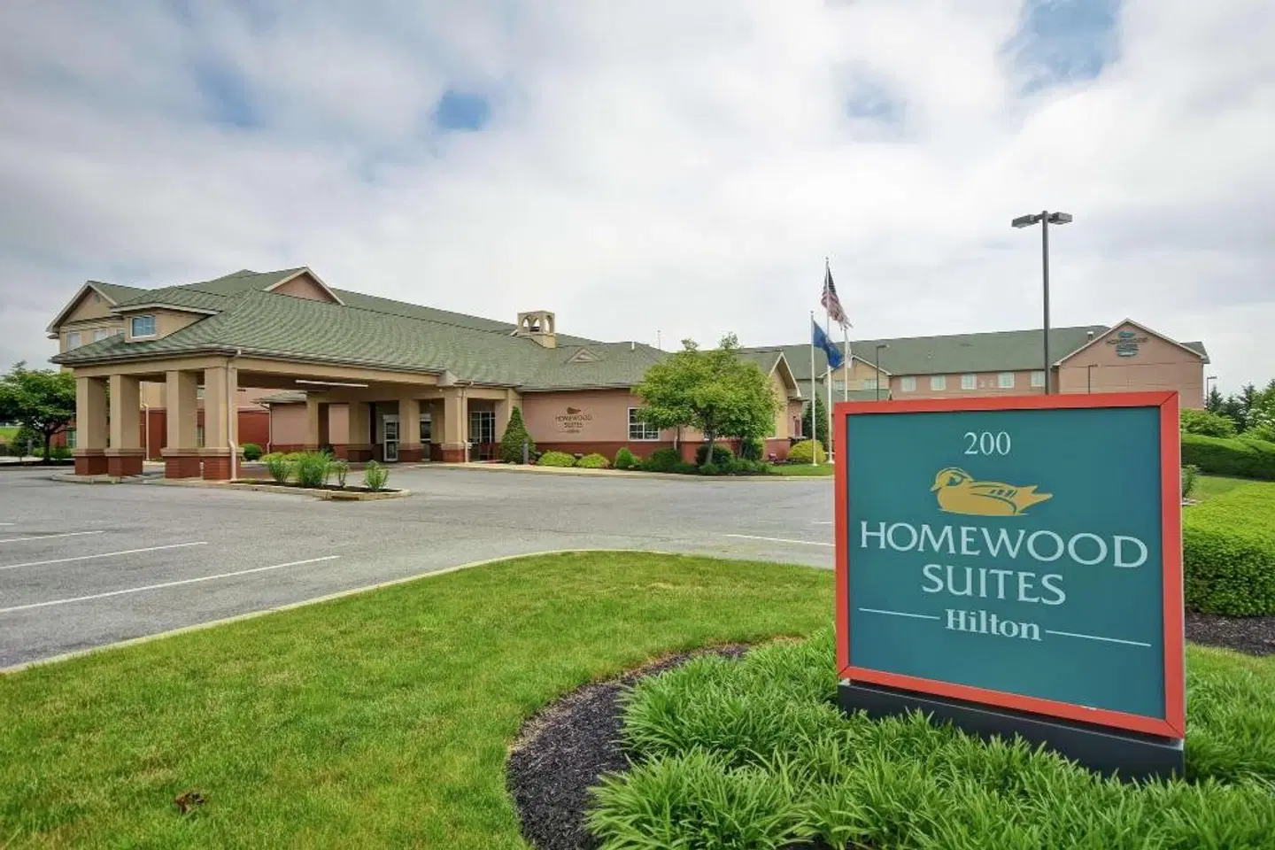Homewood Suites by Hilton Lancaster EXTERIOR