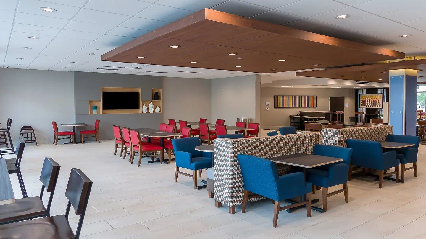 Holiday Inn Express & Suites Tampa East - Ybor City by IHG Konferenz