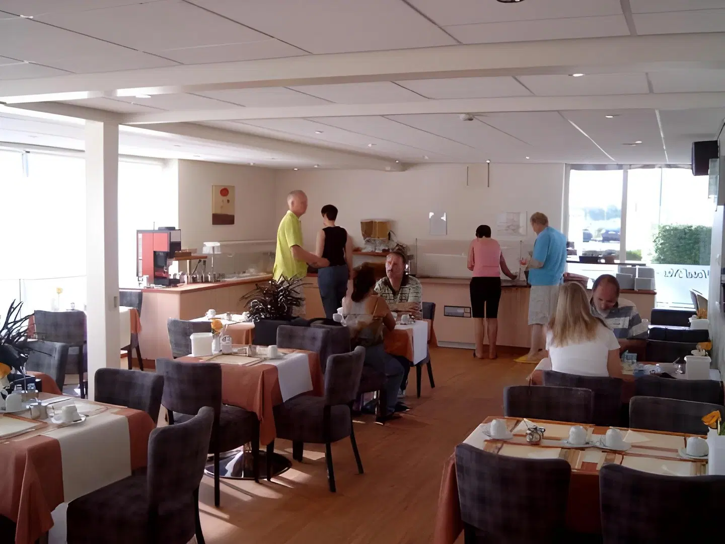 Nes Restaurant