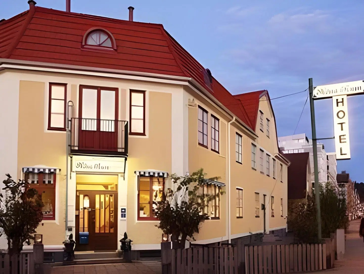 Hotell Uddewalla EXTERIOR